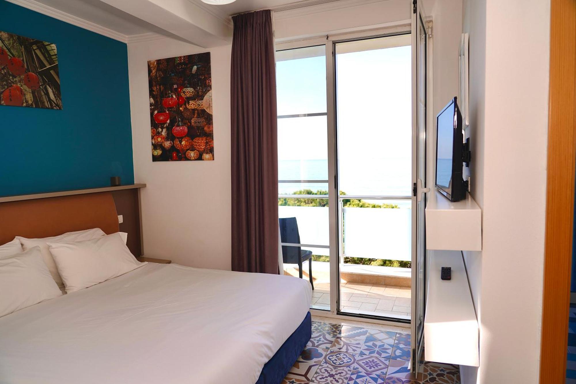 Hotel Monaco & Garden Golem  Esterno foto