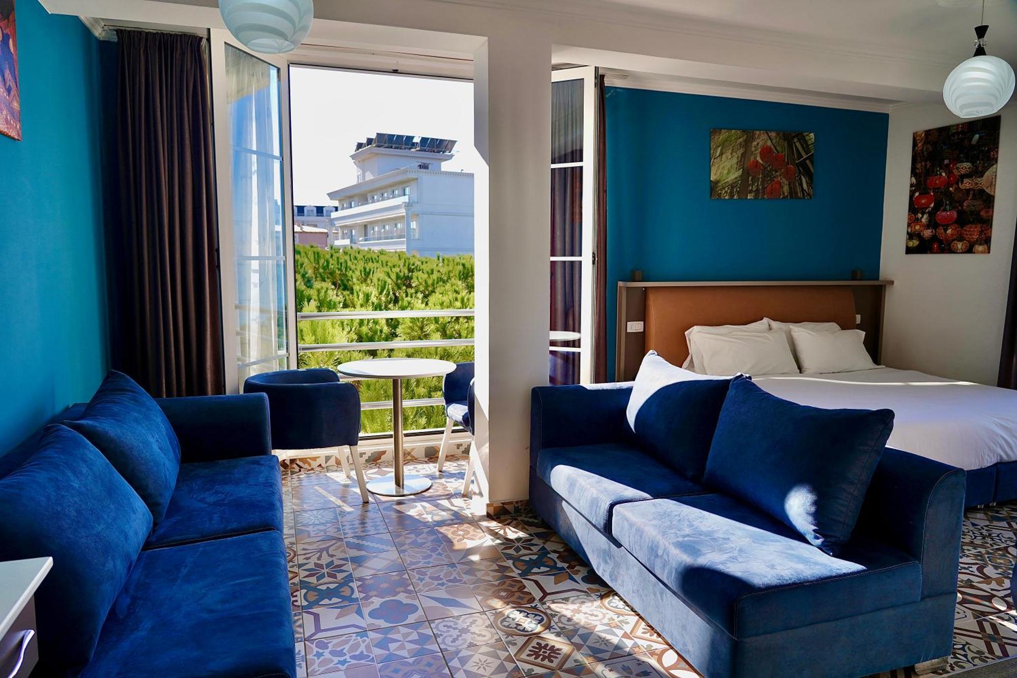 Hotel Monaco & Garden Golem  Esterno foto