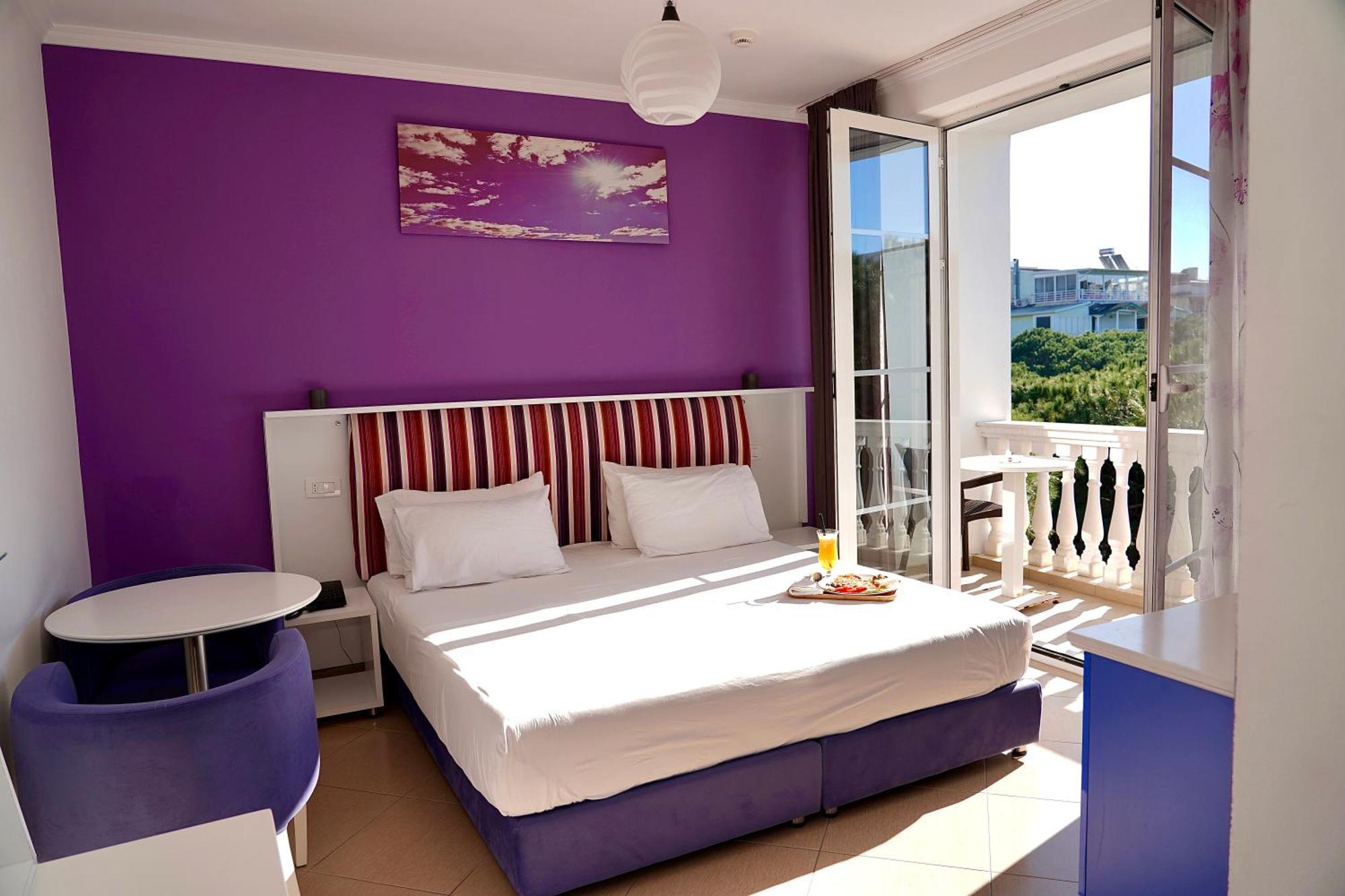 Hotel Monaco & Garden Golem  Esterno foto